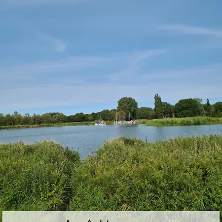 Ostsee-urlaub-zempin Direkt Am Kuestenwald, Nur Wenige Minuten Zum Strand, Optimal Fuer Paare Mit 1 Hund Bis 45 Cm Schulterhoehe Apartman