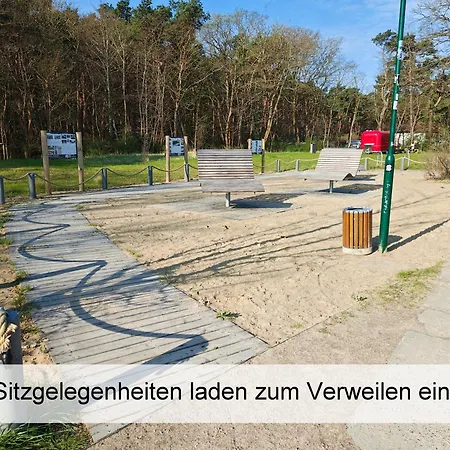Ostsee-urlaub-zempin Direkt Am Küstenwald, Nur Wenige Minuten Zum Strand, Optimal Für Paare Mit 1 Hund Bis 45 Cm Schulterhöhe Apartment