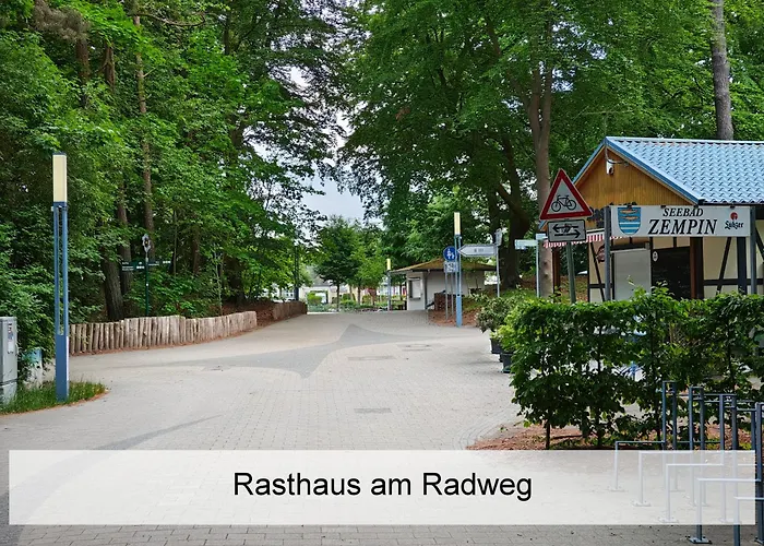 Ostsee-urlaub-zempin Direkt Am Kuestenwald, Nur Wenige Minuten Zum Strand, Optimal Fuer Paare Mit 1 Hund Bis 45 Cm Schulterhoehe * زيمبين